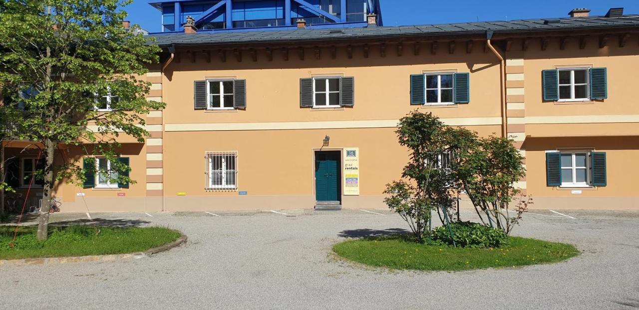Apartment Blue Flat By Grazrentals Location & Free Parking